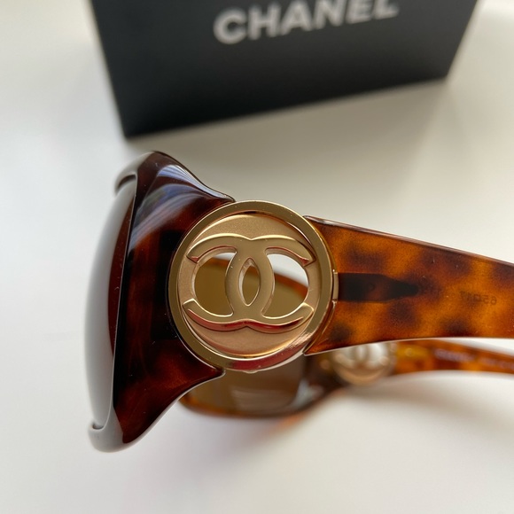 Chanel sunglasses tortoise and gold, 6023 - Picture 3 of 10